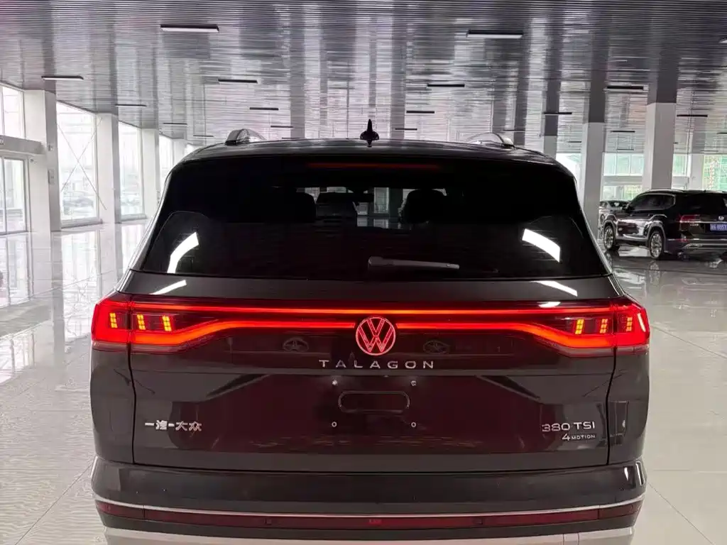 Talagon 380 TSI 4 WD Flagship Victory Realm 7-seat