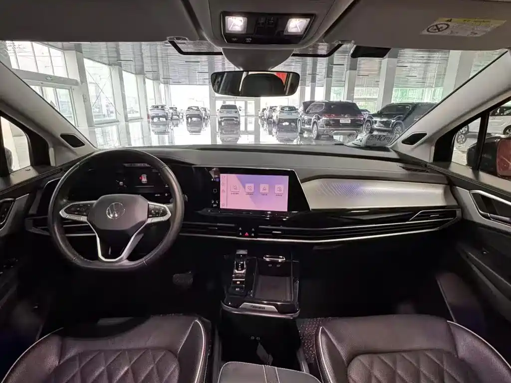 Talagon 380 TSI 4 WD Flagship Victory Realm 7-seat
