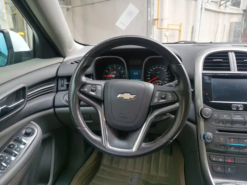 Malibu 2.0 L Auto Luxury