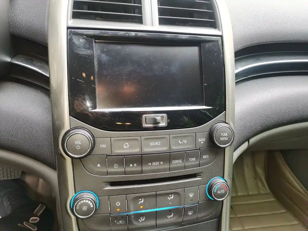 Malibu 2.0 L Auto Luxury