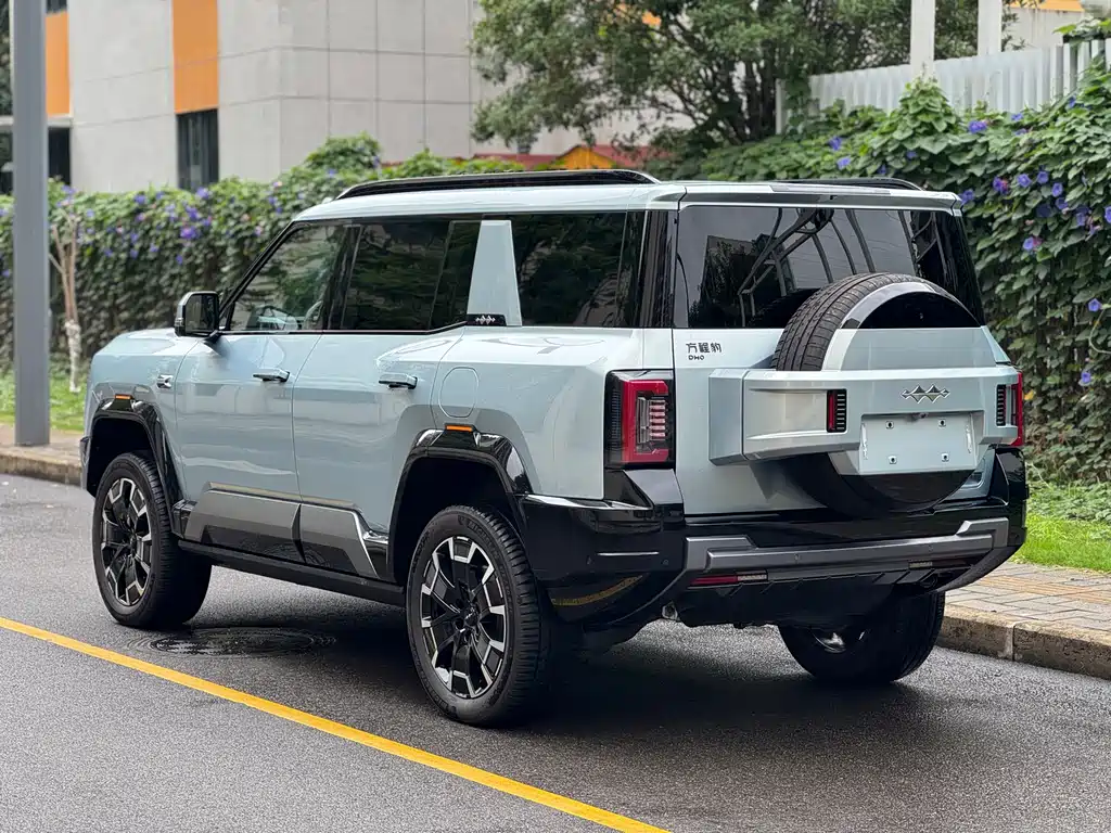 Leopard 8 Brave Flagship 7-seat