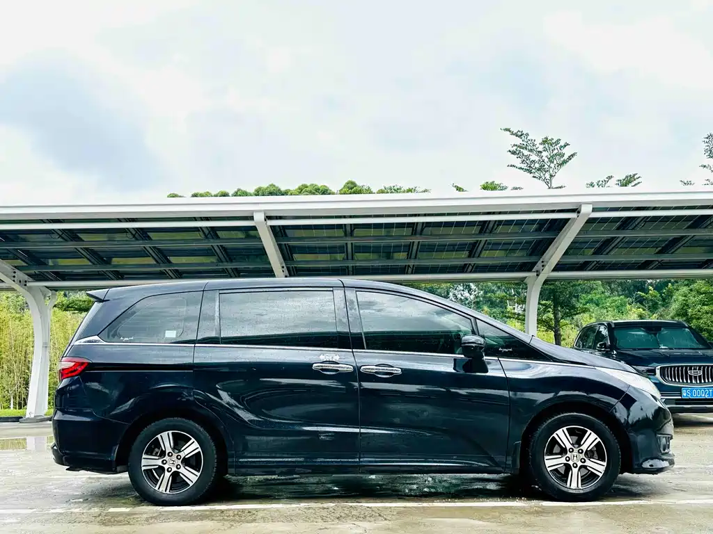 Odyssey Facelift 2.4 L Comfort
