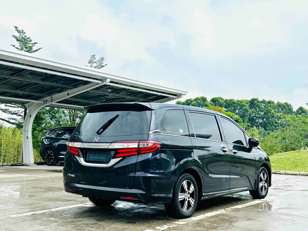 Odyssey Facelift 2.4 L Comfort