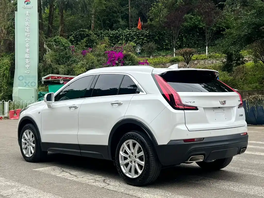 Cadillac XT4 28 T 2 WD Tech