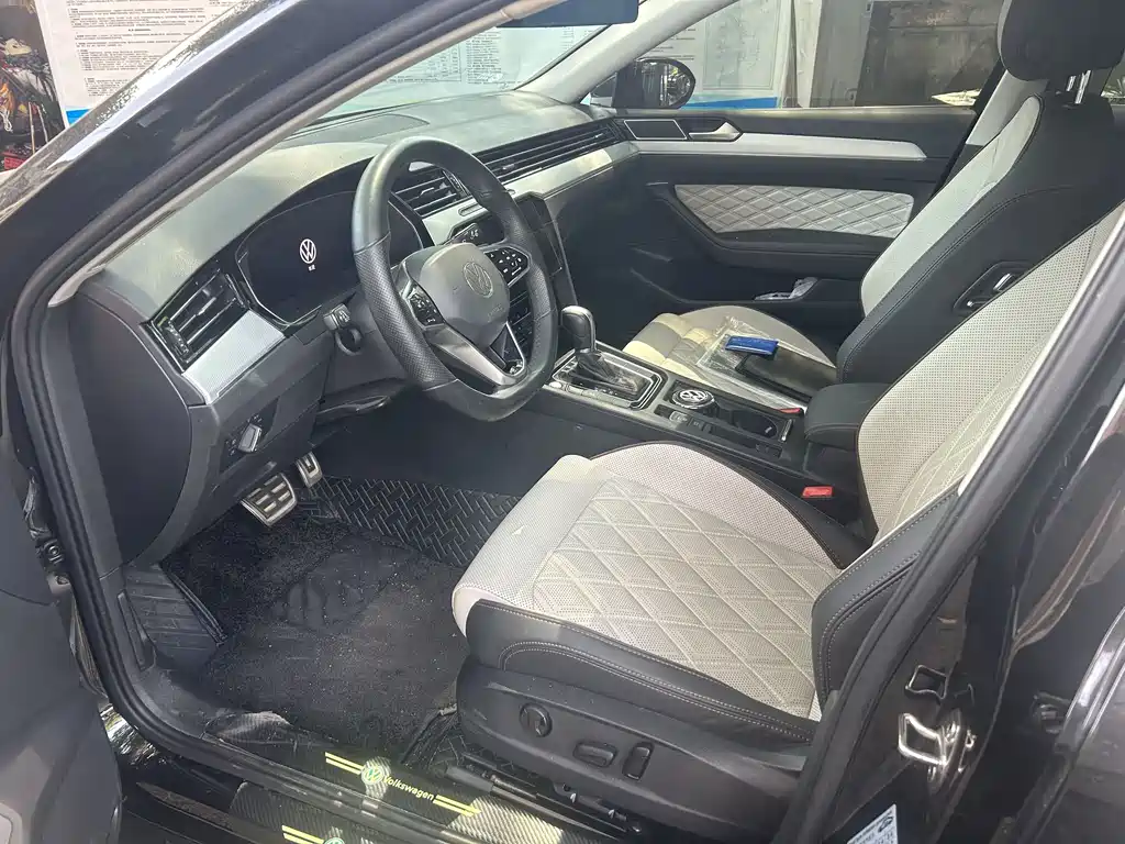 Magotan 200 10 K Commemorative 330 TSI DSG Luxury