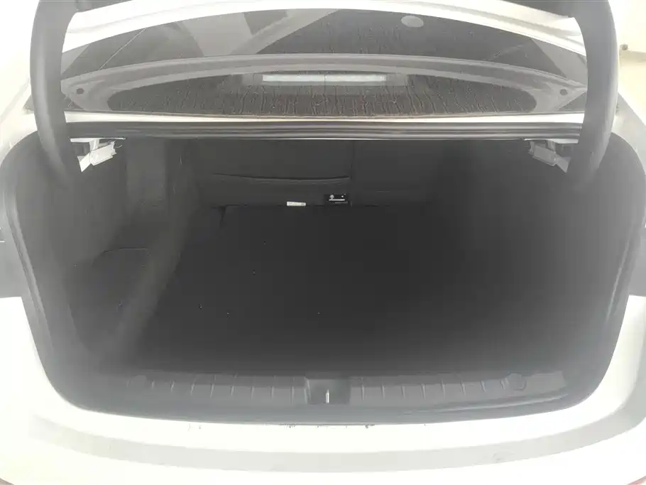 Qin PLUS DM-i Smart Drive 55 KM Leading