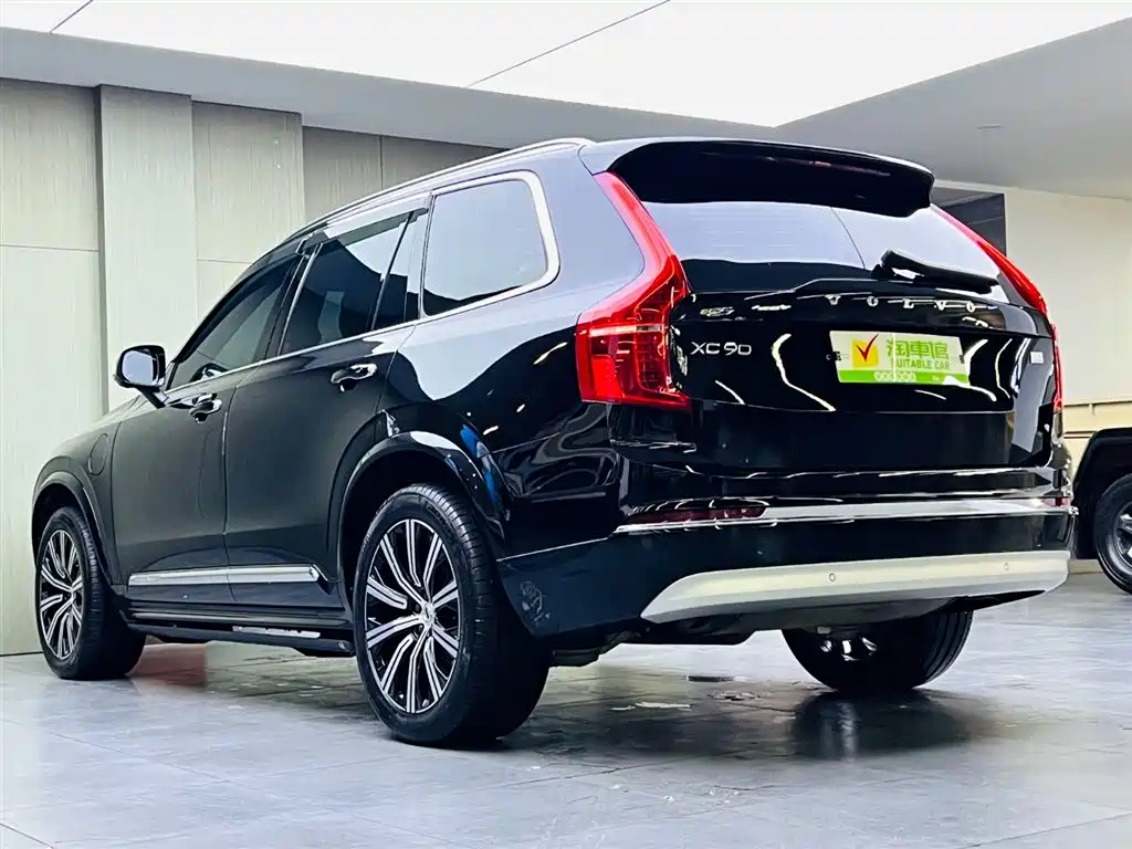 Volvo XC90 PHEV E Drive Hybrid T8 Smart Supreme Luxury 7-seat