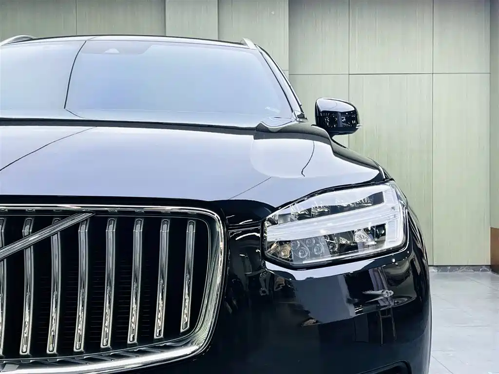 Volvo XC90 PHEV E Drive Hybrid T8 Smart Supreme Luxury 7-seat
