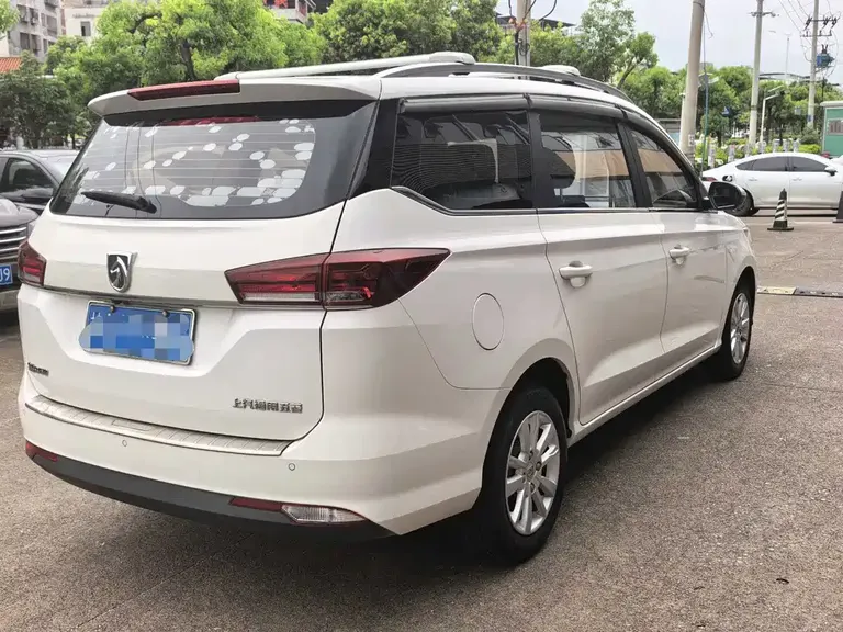 Baojun 360 1.5 L CVT Elite CN-VI