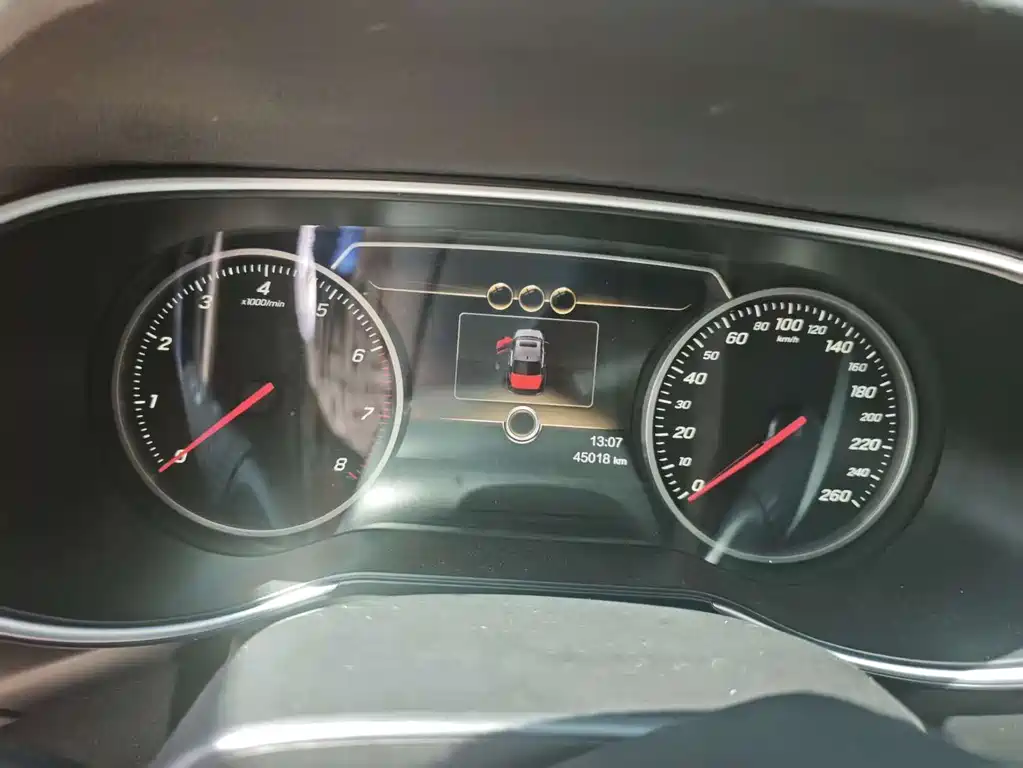Hongqi H5 1.5 T DCT Flagship Charm