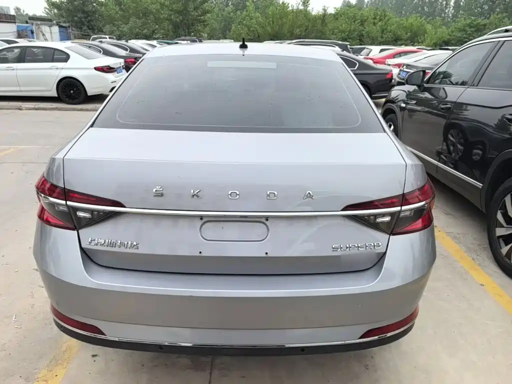 Superb Facelift TSI330 DSG Comfort
