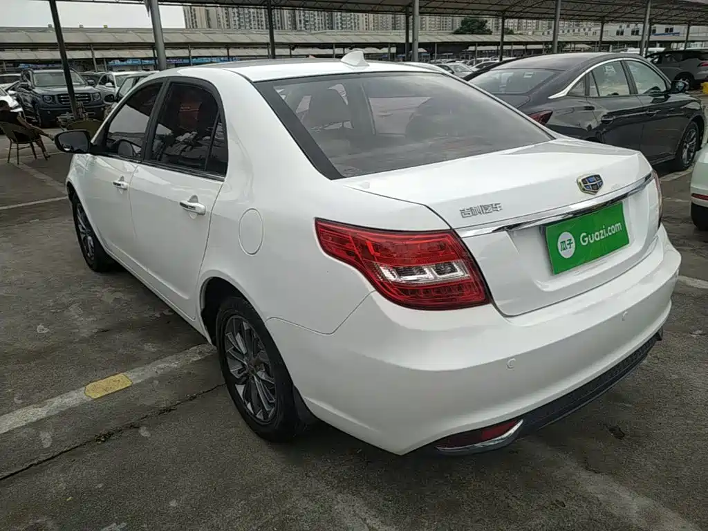 Vision 1.5 L Auto Happy
