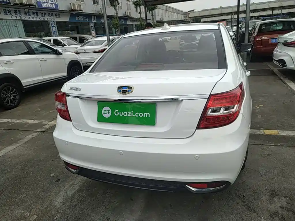 Vision 1.5 L Auto Happy