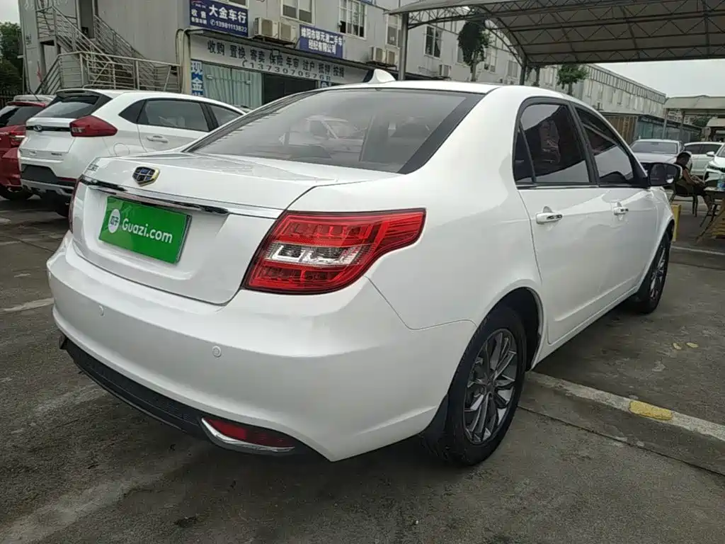 Vision 1.5 L Auto Happy