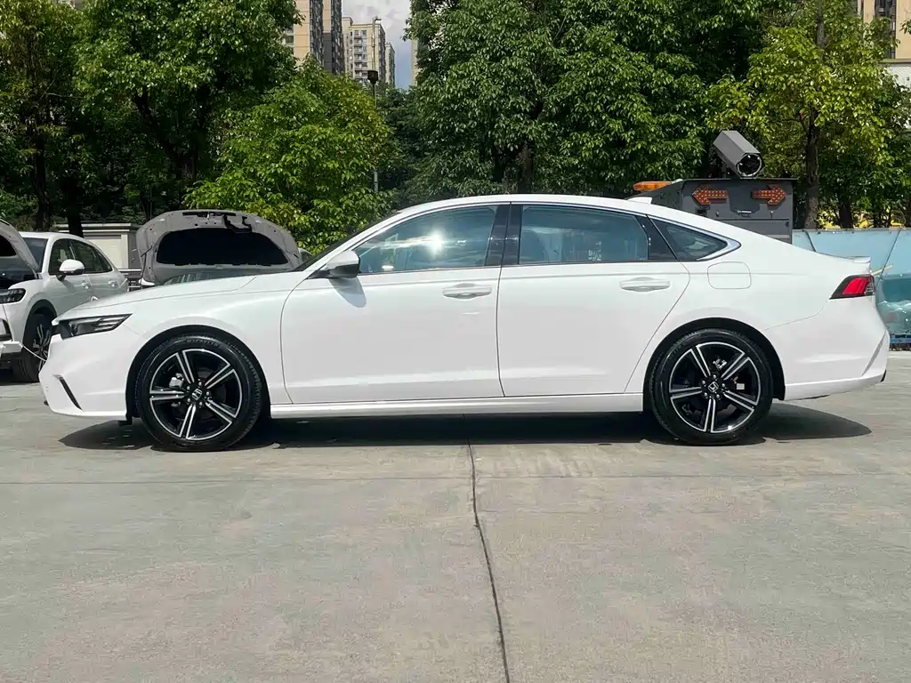 Inspire 英仕派 2024款 260 TURBO 精逸版
