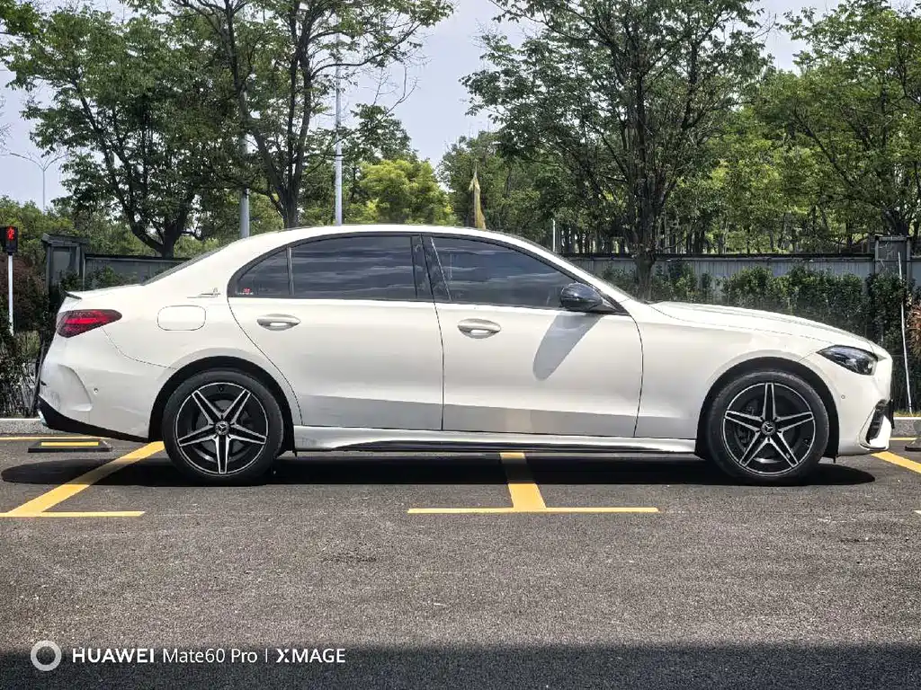 Mercedes-Benz C-Class C 260 L Bright Night Sport