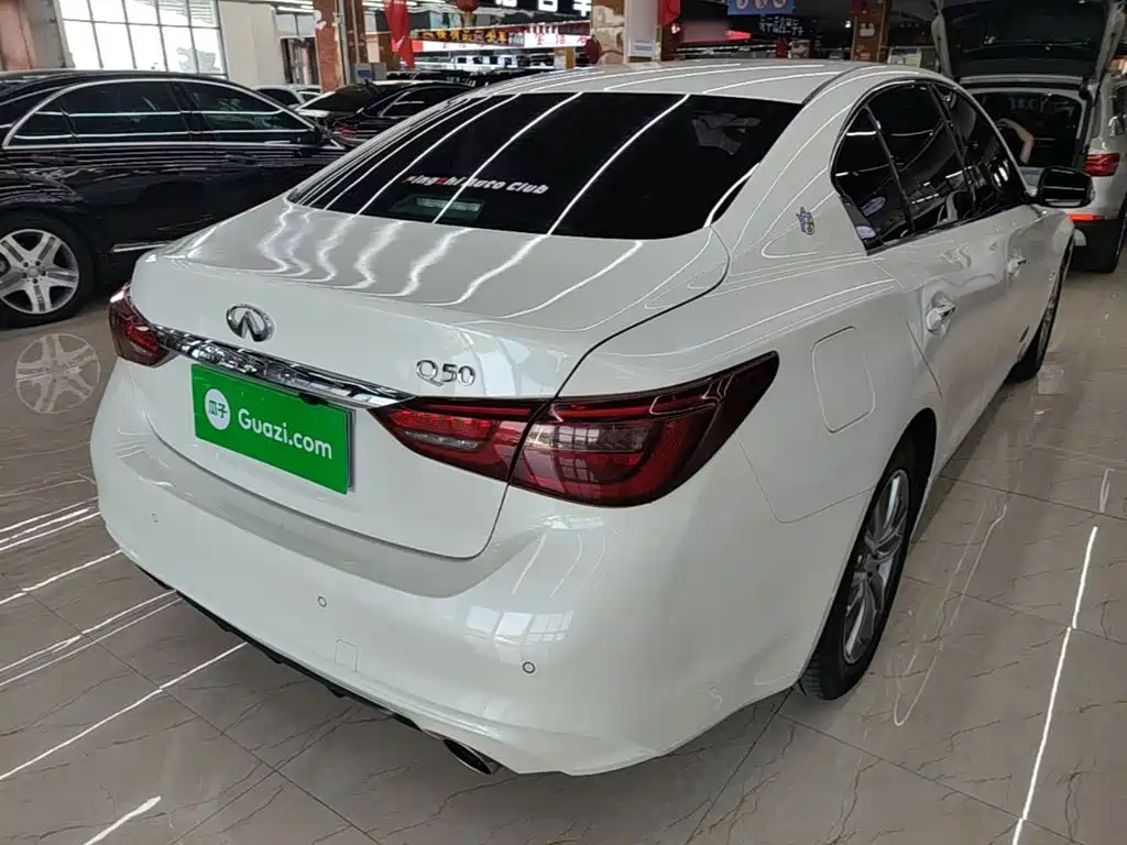 Infiniti Q50 L 2.0 T Comfort CN-V