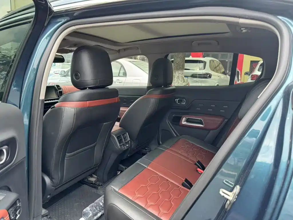 C5 Aircross 380 THP Luxury