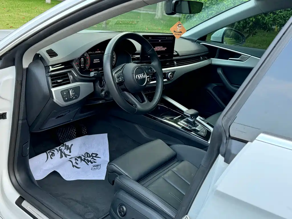 Audi A5 (Import) Sportback 40 TFSI quattro Luxury Dynamic