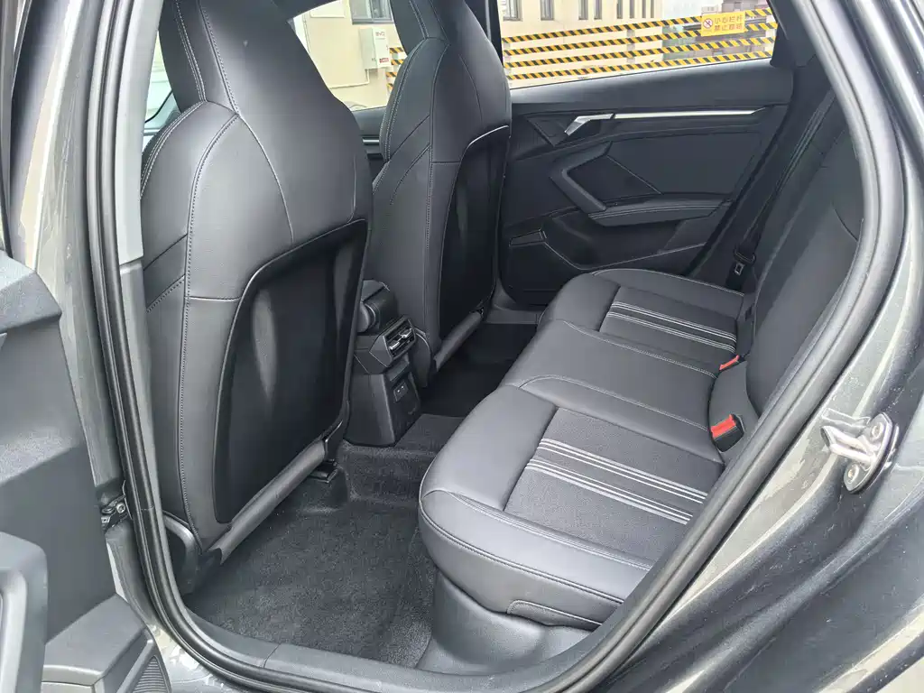 Audi A3 Facelift A3 L Limousine 35 TFSI Fashion Sport