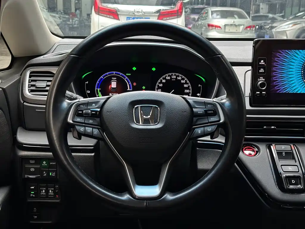 Elysion 2.0 L e:HEV Luxury Early Enjoyment