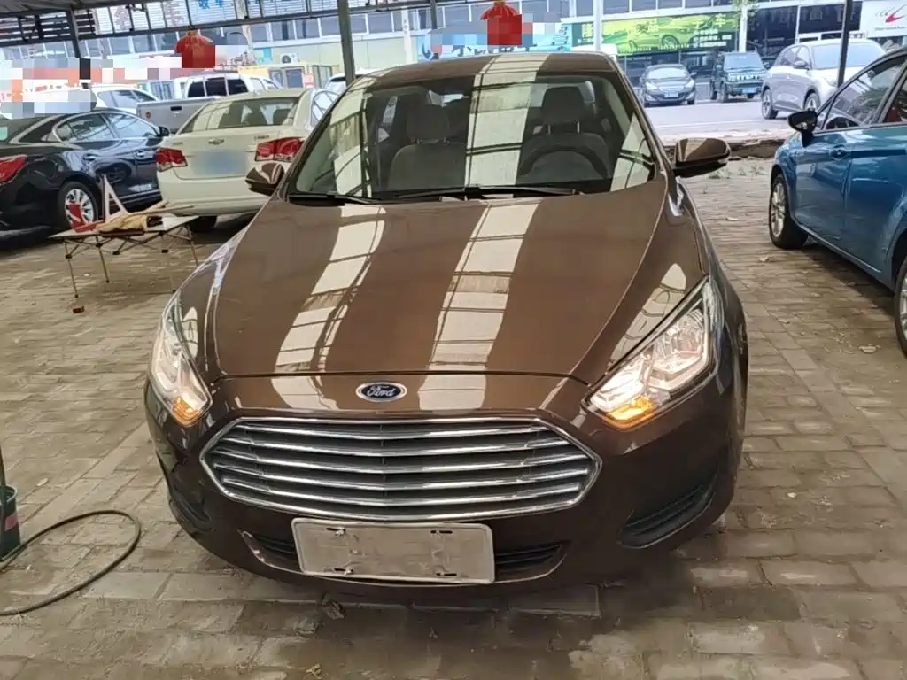Escort Facelift 1.5 L Manual Comfort