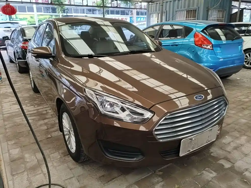 Escort Facelift 1.5 L Manual Comfort