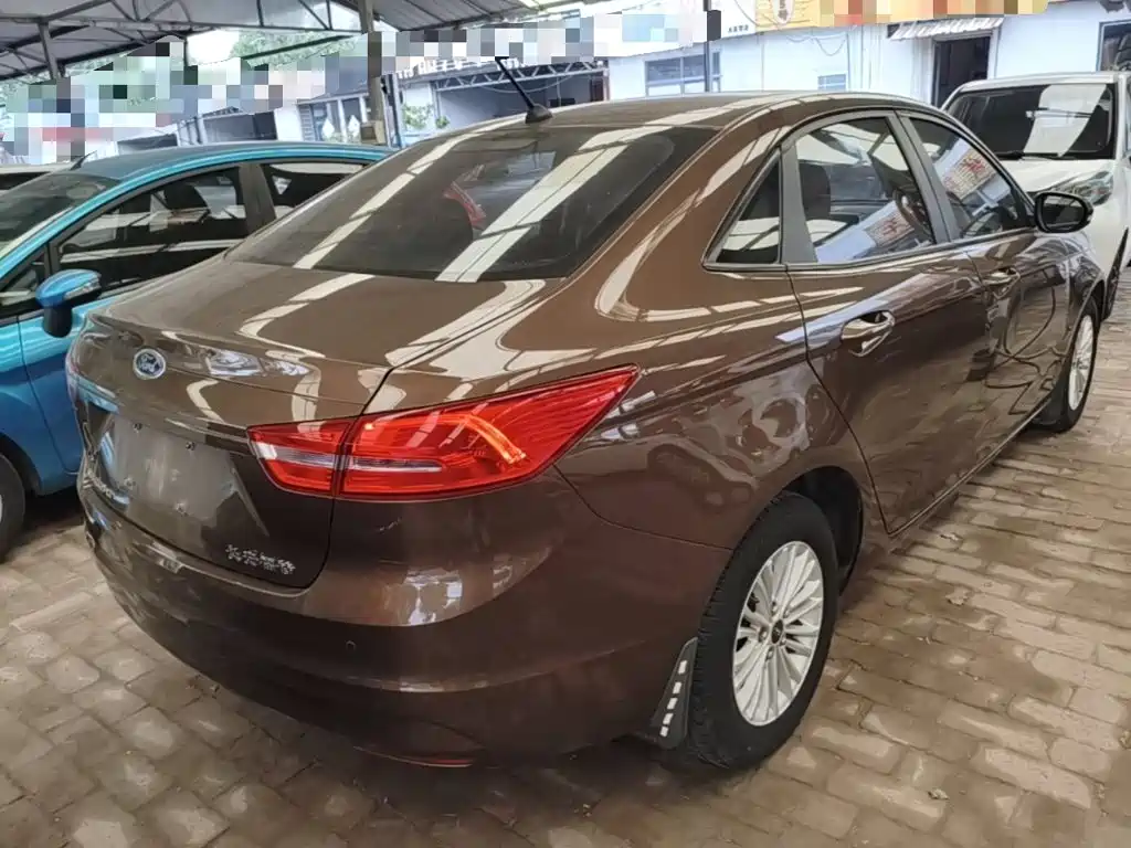 Escort Facelift 1.5 L Manual Comfort