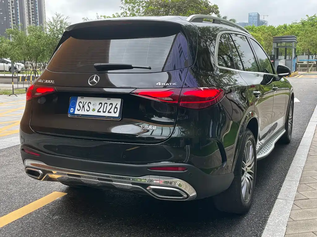 Mercedes-Benz GLC GLC 300 L 4 MATIC Dynamic 5-seat