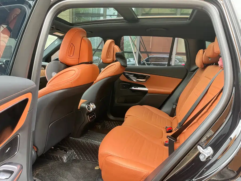 Mercedes-Benz GLC GLC 300 L 4 MATIC Dynamic 5-seat