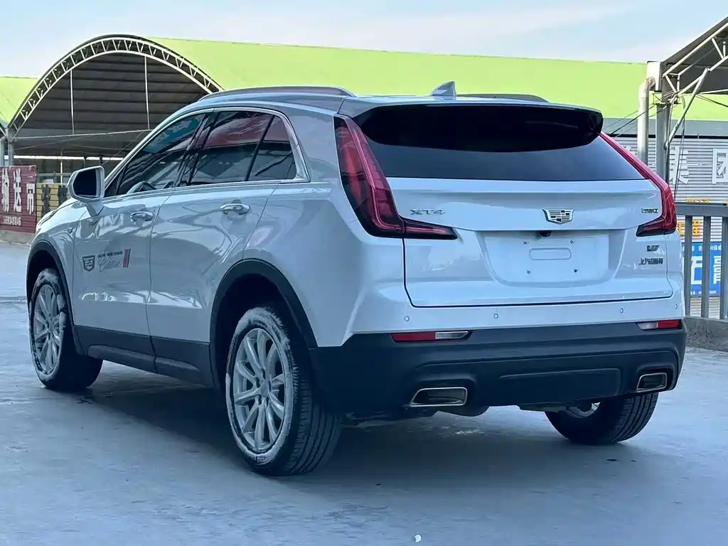 Cadillac XT4 28 T 2 WD Tech