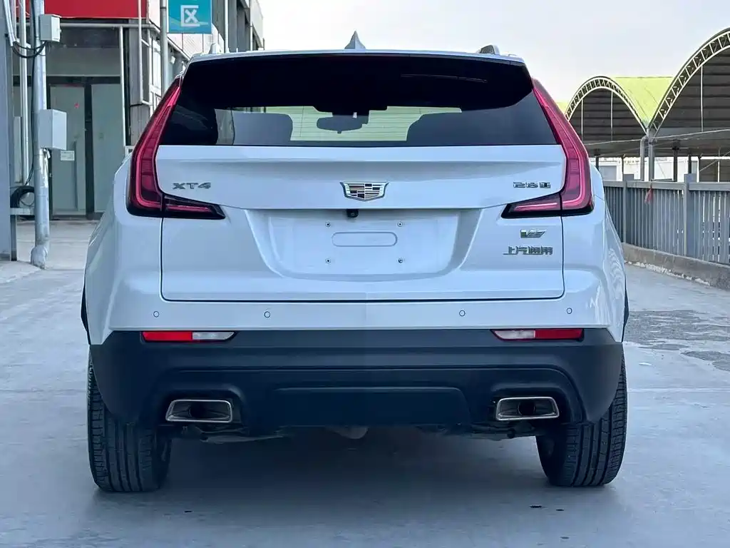 Cadillac XT4 28 T 2 WD Tech