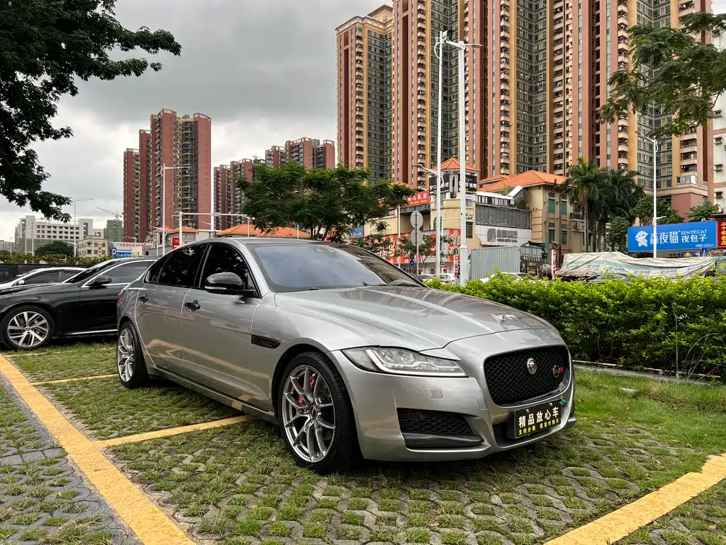 Jaguar XFL XFL 2.0 T 250 PS Luxury