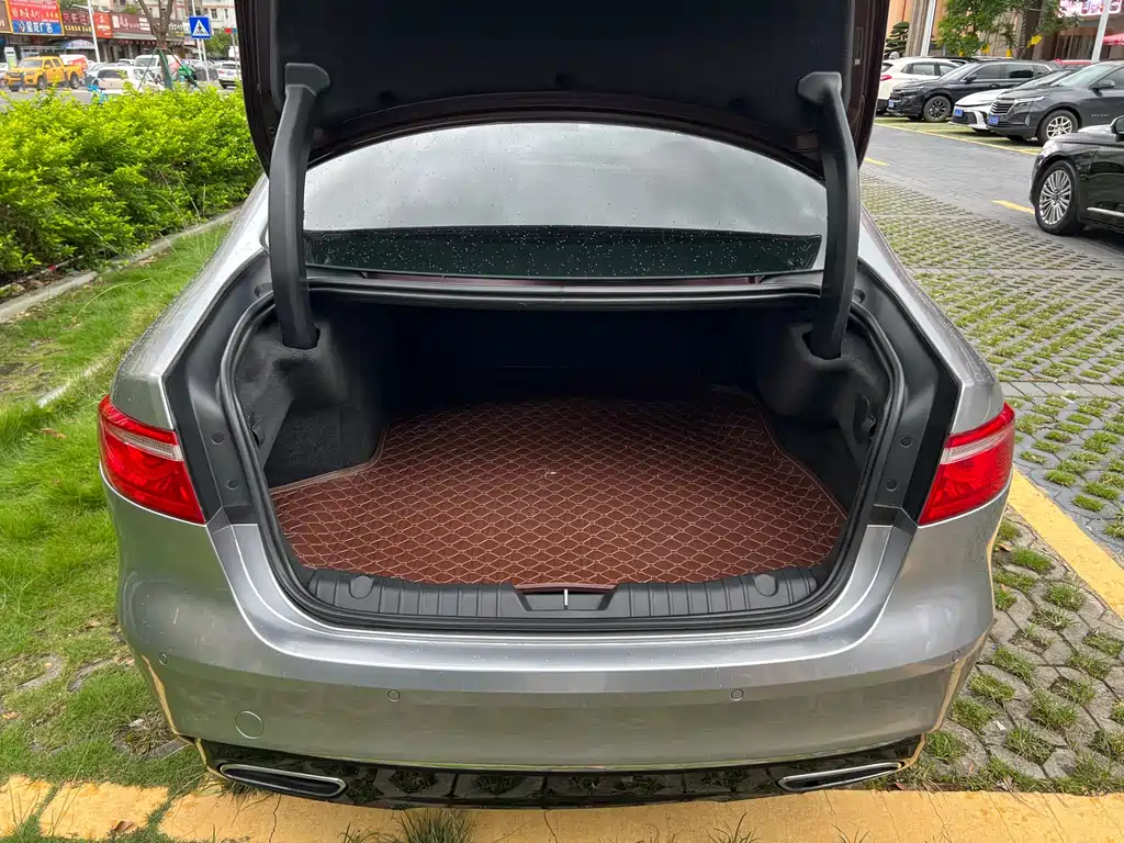 Jaguar XFL XFL 2.0 T 250 PS Luxury