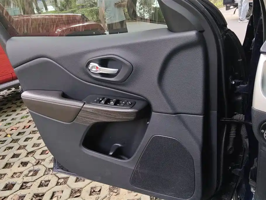 Cherokee 2.4 L Professional Intelligent
