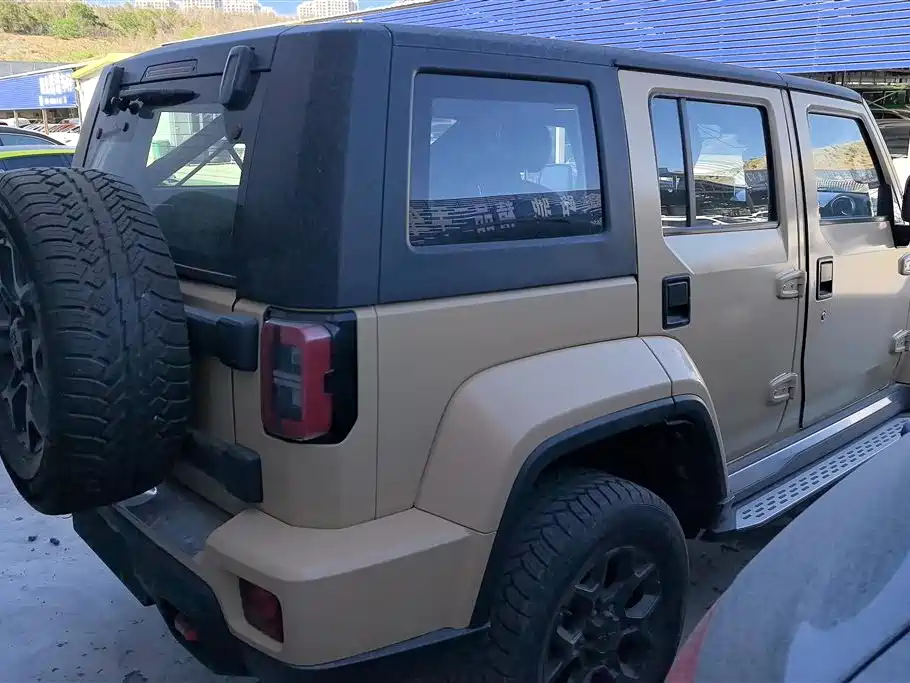 BAIC BJ40 2.0 D Auto 4 WD Blade Hero Swordsman