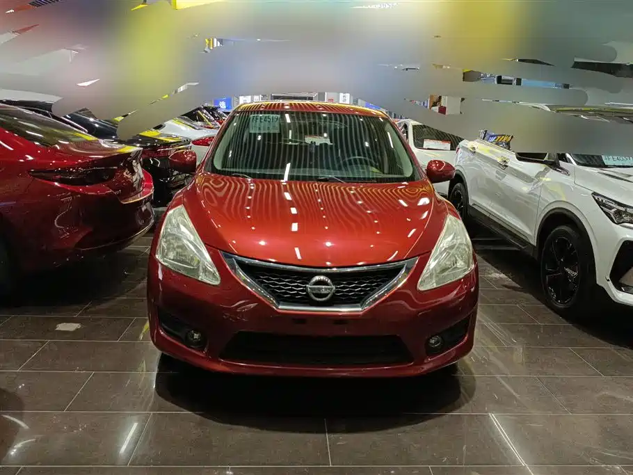 Tiida 1.6 L CVT Comfort