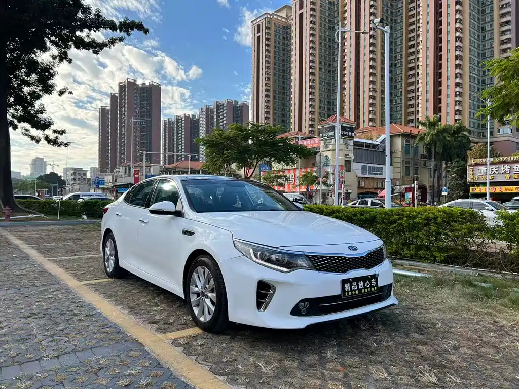 Kia K5 1.6 T Auto LUX