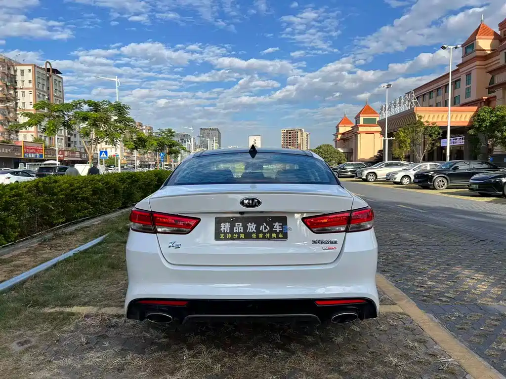 Kia K5 1.6 T Auto LUX