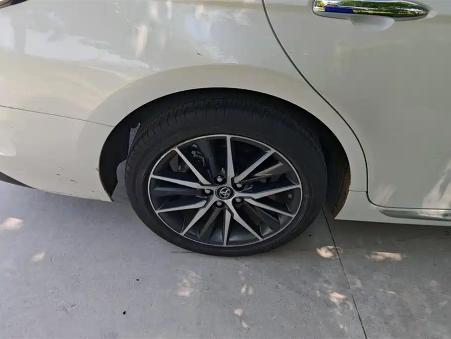 Camry 2.5 G Luxury