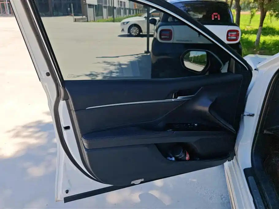 Camry 2.5 G Luxury