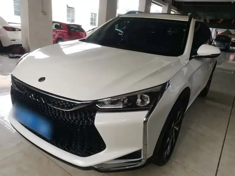 Dongfeng Yixuan GS 230 T Auto Cross Eye