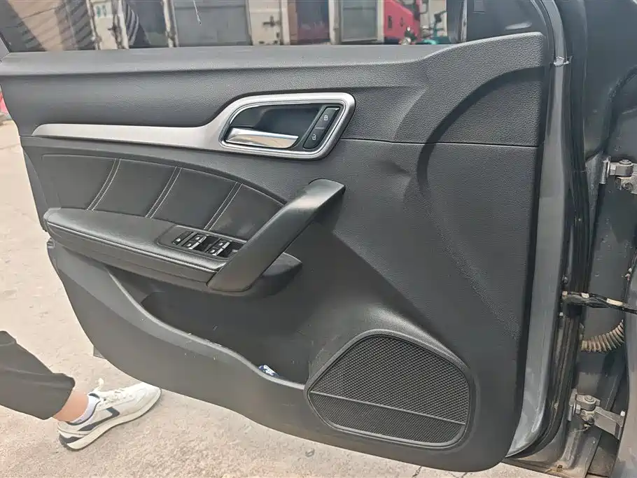 MG6 20 T Auto Luxury Connected CN-V