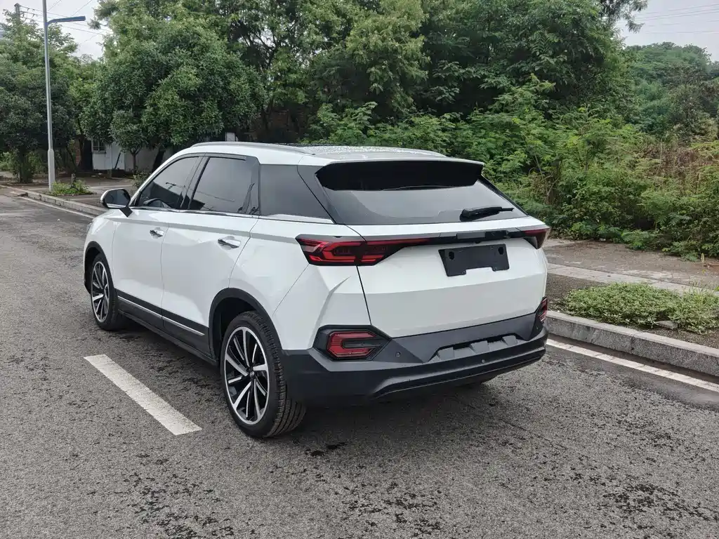 Besturn T77 230 TID Auto Premium CN-V