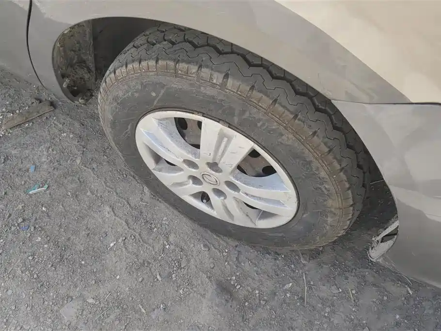 Lingzhi M3 L 1.6 L 7-seat Comfort