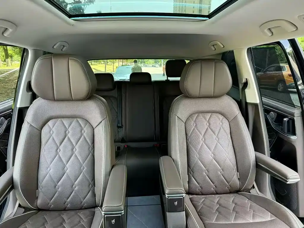 Viloran 380 TSI Flagship
