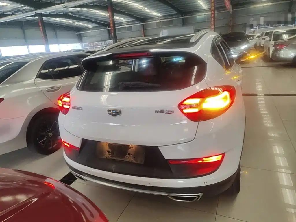 Emgrand GS Sport 1.3 T Auto Premium Style