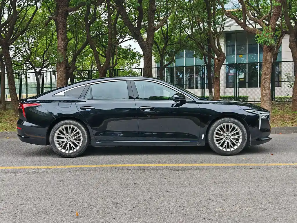 Besturn B70 3 rd Gen 1.5 T Auto Pleasure 70 Anniversary