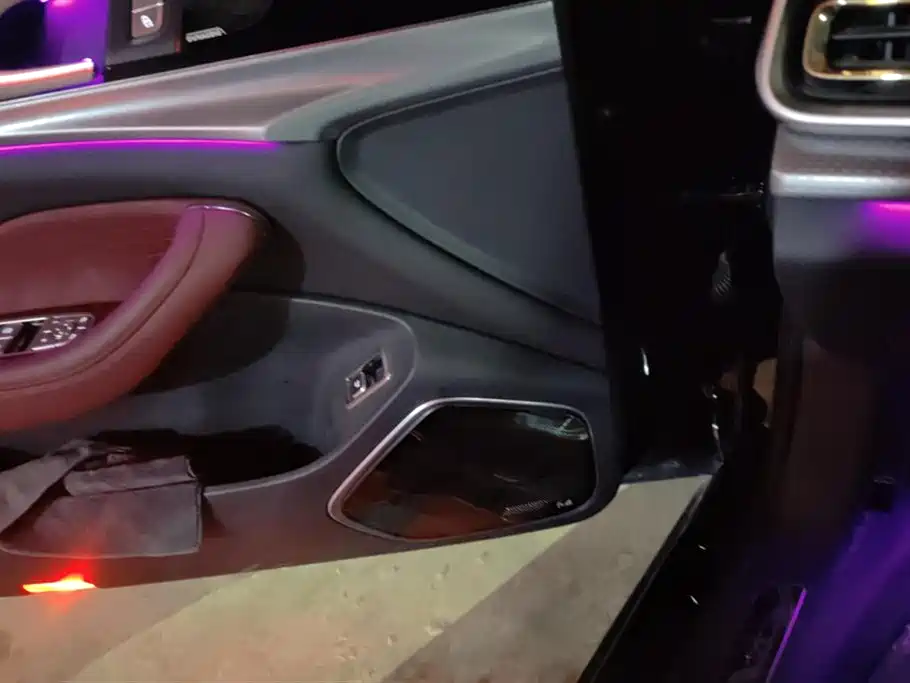 Hongqi H5 2.0 T Auto Connected Flagship Leading