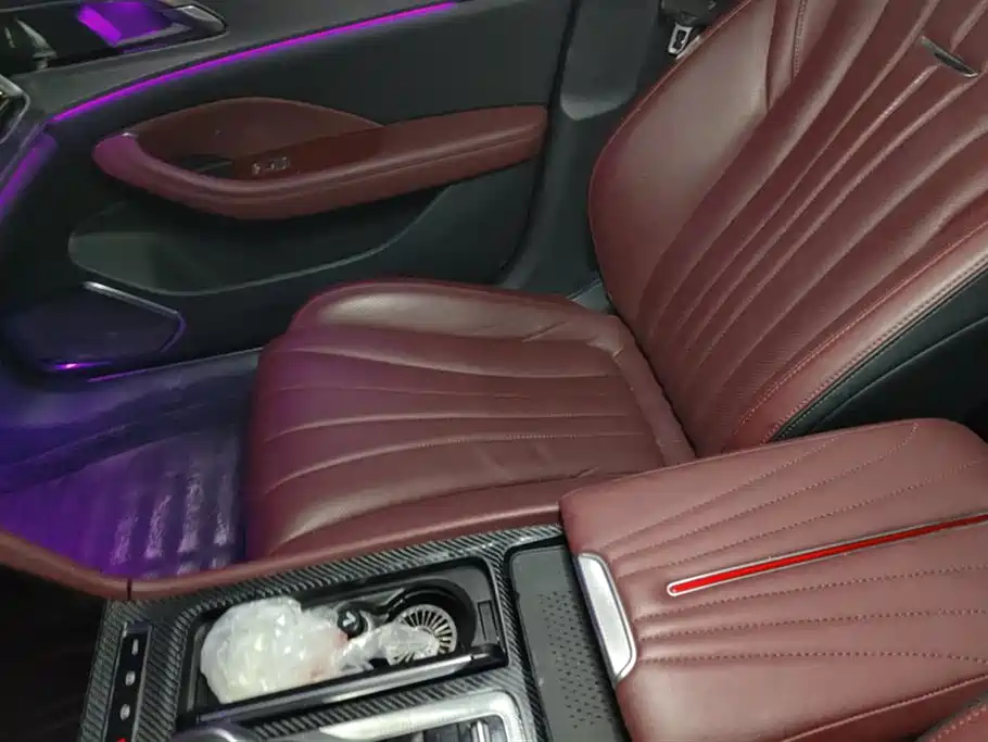 Hongqi H5 2.0 T Auto Connected Flagship Leading